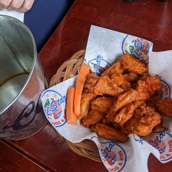AllStar Wings & Ribs - Hot wings......preferred the bloody Cesar one - Chicken Wings Near Me - Concord, Ontario AllStar Wings & Ribs - Hot wings......preferred the bloody Cesar one - Chicken Wings Near Me - Concord, Ontario