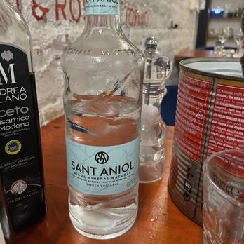 LeccaBaffi - Water! - Pizza Near Me - Barcelona, B LeccaBaffi - Water! - Pizza Near Me - Barcelona, B