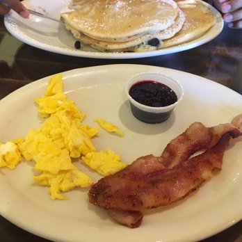 Griddlecakes - Definitely not two eggs - American Near Me - Las Vegas, Nevada