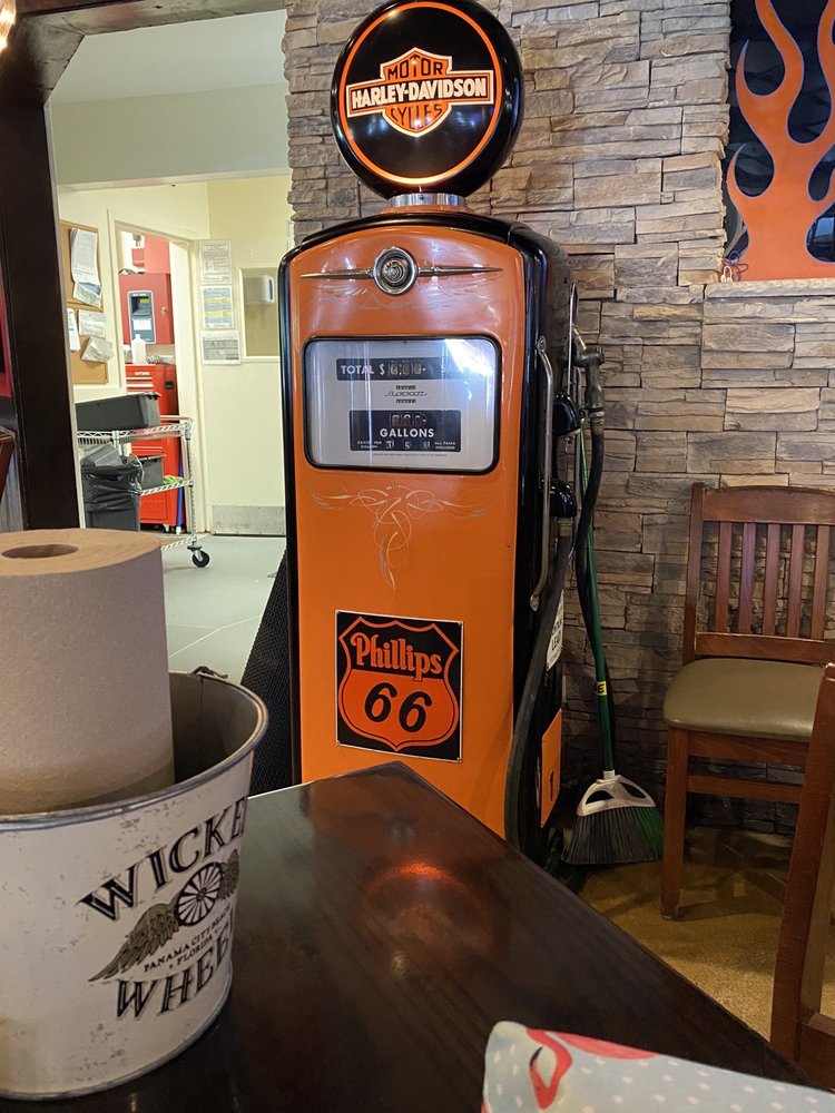 The Wicked Wheel Bar & Grill