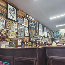 Cool Cat Tattoo - Font desk area