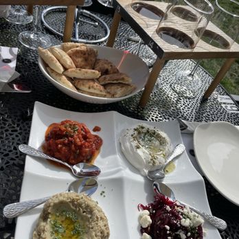 Evansburg Vineyards - The Bistro Platter - Wineries Near Me - Collegeville, Pennsylvania Evansburg Vineyards - The Bistro Platter - Wineries Near Me - Collegeville, Pennsylvania