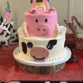 Ashlyn's Cake Cottage - Cow and piggy first birthday cake - Custom Cakes Near Me - Millbrook, Alabama
