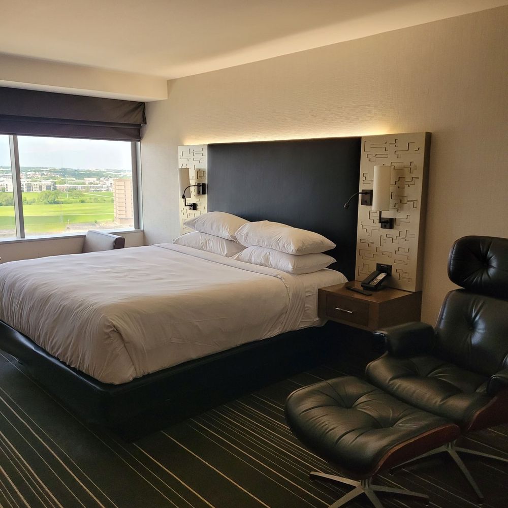 Hyatt Regency Dallas - King room - Hotels Near Me - Dallas, Texas Hyatt Regency Dallas - King room - Hotels Near Me - Dallas, Texas