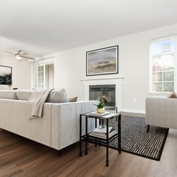 University Glen - Cozy Fireplaces