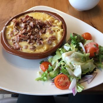 The Tullie Inn - The mac and cheese with bacon and salad. It also comes with chips! - Pubs Near Me - West Dunbartonshire, WDU