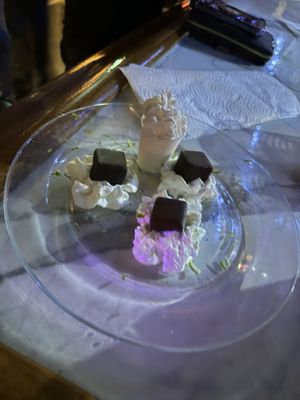 Last Chance Bar & Package by null