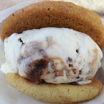 CREAM - Snickerdoodle.  White Chocolate Macadamia Nut.  Banana Walnut Fudge Ice Cream. - Desserts Near Me - Berkeley, California