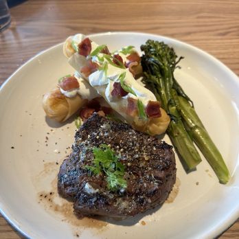Joey La Jolla - Joey Classic Filet Mignon with Crispy Mashed Potato and Vegetables - Steakhouses Near Me - San Diego, California Joey La Jolla - Joey Classic Filet Mignon with Crispy Mashed Potato and Vegetables - Steakhouses Near Me - San Diego, California