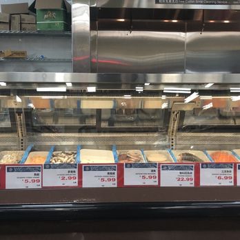 Metro Supermarket - Seafood counter - International Grocery Near Me - Rancho Cucamonga, California