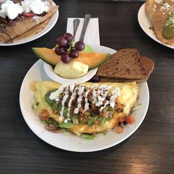 Broken Yolk Cafe - Breakfast & Brunch Near Me - Del Mar, California Broken Yolk Cafe - Breakfast & Brunch Near Me - Del Mar, California