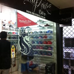 Thugtrick Store - Fachada da loja, no conic, ultima loja do corredor!