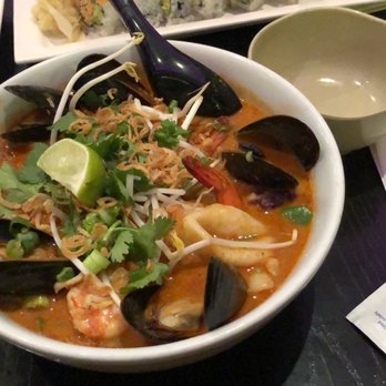 Raku - Coconut red curry Deluxe - Sushi Bars Near Me - Washington, DC, District of Columbia