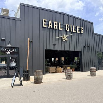 Earl Giles Distillery - Restaurant - Distilleries Near Me - Minneapolis, Minnesota