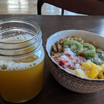 Hello Juice - Juice Bars & Smoothies Near Me - St. Louis, Missouri
