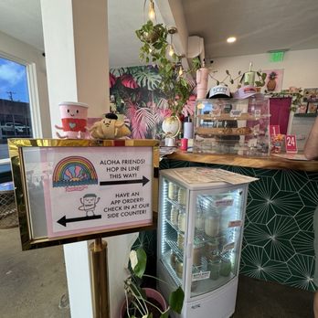 Rainbeau Jo's - Coffee & Tea Near Me - Lihue, Hawaii