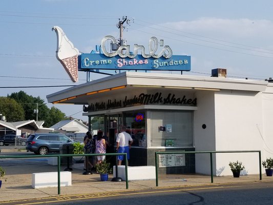 Carl's Frozen Custard by null