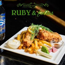 Ruby & Fellas - Fish&Chips Fullersin ESB:n kera.
