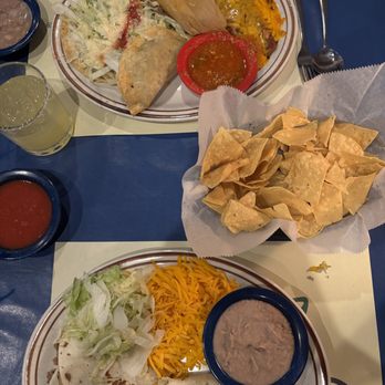 Manny's Mexican Restaurant - Mexican Near Me - Kansas City, Missouri