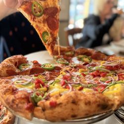 Hart Pizza - Custom pizza (half/half)