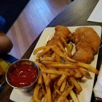 Lavergne's Tavern - Chicken tenders - Beer Bar Near Me - Berwyn, Illinois