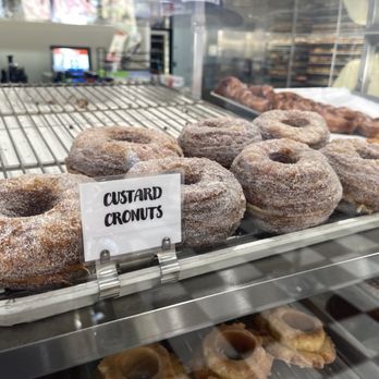 Rolling Pin Donuts - 2024 Sep 3 - Rolling Pin Donuts Ventura - Custard Cronut Tray - Donuts Near Me - Ventura, California Rolling Pin Donuts - 2024 Sep 3 - Rolling Pin Donuts Ventura - Custard Cronut Tray - Donuts Near Me - Ventura, California