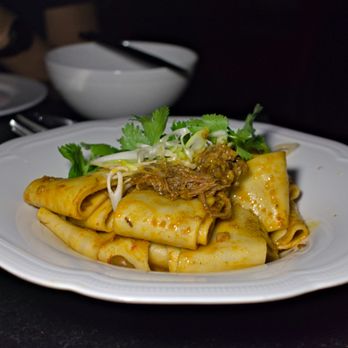 Mimi Chinese - Four Foot Belt Noodles - Chinese Near Me - Toronto, Ontario Mimi Chinese - Four Foot Belt Noodles - Chinese Near Me - Toronto, Ontario