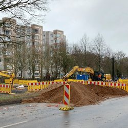 Stadt Laatzen - After the bombs were blown up on March 5, 2023, the main road is closed and is being repaired.