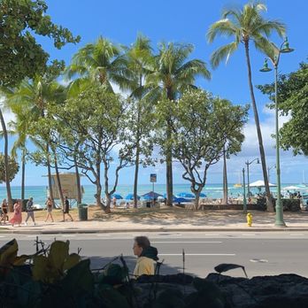 Eggs 'n Things - Waikiki Beach Eggspress - This is the view from our table - Breakfast & Brunch Near Me - Honolulu, Hawaii Eggs 'n Things - Waikiki Beach Eggspress - This is the view from our table - Breakfast & Brunch Near Me - Honolulu, Hawaii