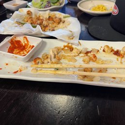Left over of dynamite roll (oily) Left over of dynamite roll (oily)