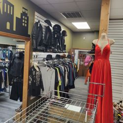 Geneva Upscale Consignment & Furs - Harley hall