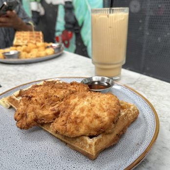 H Cafe - Breakfast & Brunch Near Me - Los Angeles, California