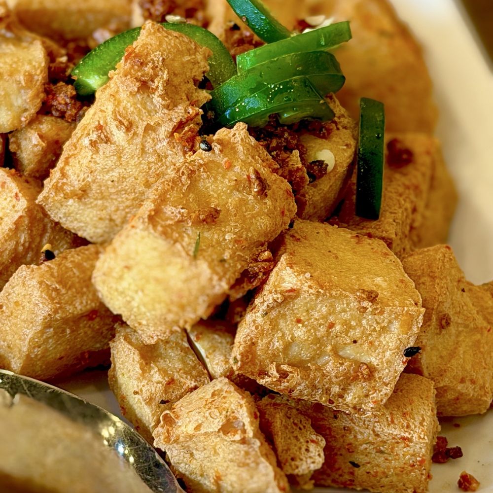 Hong Kong Chef - 107. 椒鹽腐粒 Salt & Pepper Tofu Cubes - Cantonese Near Me - San Leandro, California Hong Kong Chef - 107. 椒鹽腐粒 Salt & Pepper Tofu Cubes - Cantonese Near Me - San Leandro, California