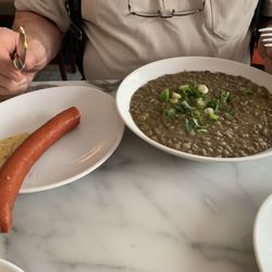 Hausmanns Kost & Deli - Linsensuppe 5,50€ mit Rindswurst 2,90 €