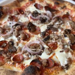 Racca's Pizzeria Napoletana - Amazing pizza, "Lazio", great crust and delicious flavors but they forgot the fresh basil.