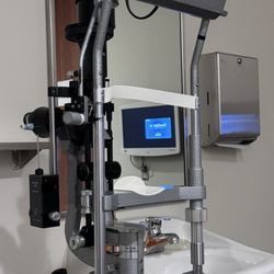 Alkek Eye Center - Waiting...