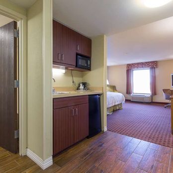 Hampton Inn Washington - Guest room - Hotels Near Me - Washington, North Carolina