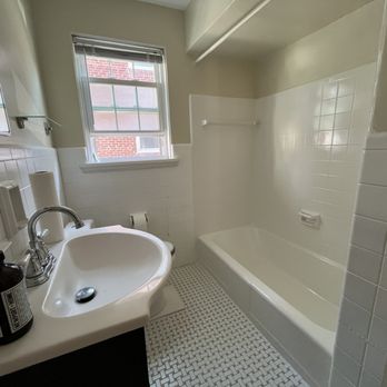 Miracle Method Surface Refinishing - Finished bathroom - Refinishing Services Near Me - Columbus, Ohio Miracle Method Surface Refinishing - Finished bathroom - Refinishing Services Near Me - Columbus, Ohio
