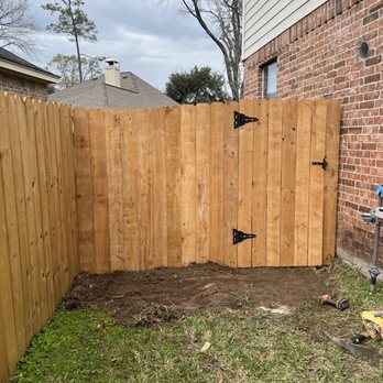 Castle Handyman Services - Fence repairs - Handyman Near Me Castle Handyman Services - Fence repairs - Handyman Near Me