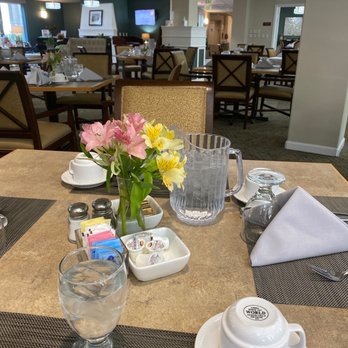 Chateau At Valley Center - The dinning room table for lunch. - Retirement Homes Near Me - Renton, Washington Chateau At Valley Center - The dinning room table for lunch. - Retirement Homes Near Me - Renton, Washington