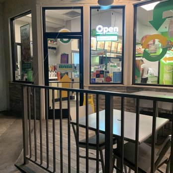 Subway - Small seating area outside - Fast Food Near Me - Northridge, California