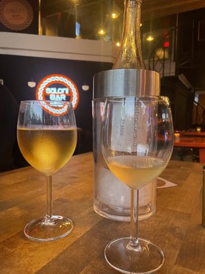 Saloni Bar by Meraki by null