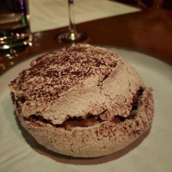 Rustic Canyon - Chocolate pavlova - Wine Bars Near Me - Santa Monica, California Rustic Canyon - Chocolate pavlova - Wine Bars Near Me - Santa Monica, California