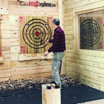Class Axe Throwing - Axe Throwing Near Me - Jacksonville, Florida