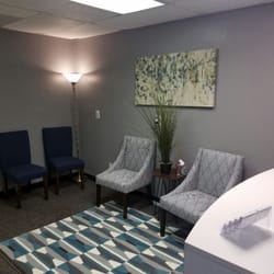 Stretch Workz - Front desk and waiting area.