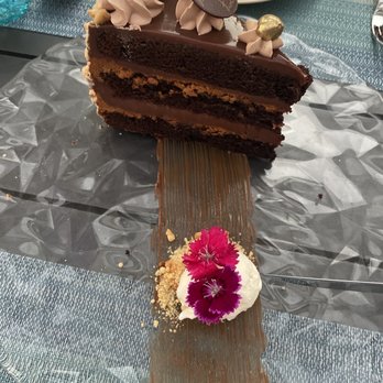La Terrazza Rooftop Bar & Grill - Amazing cake - Desserts Near Me - Miami, Florida La Terrazza Rooftop Bar & Grill - Amazing cake - Desserts Near Me - Miami, Florida
