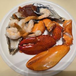 100s Seafood Grill Buffet - Shrimp, oysters, lobster claws