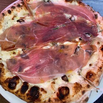 Vulcano 081 - Valentina Pizza - Pizza Near Me - Rockville Centre, New York Vulcano 081 - Valentina Pizza - Pizza Near Me - Rockville Centre, New York
