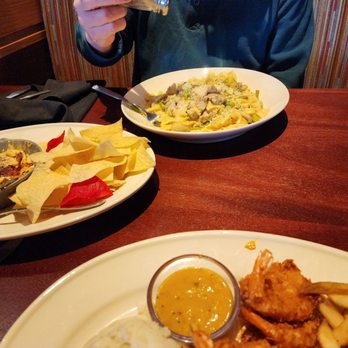 Bahama Breeze - Crab Dip & Jerk Chicken Pasta - Bars Near Me - Virginia Beach, Virginia Bahama Breeze - Crab Dip & Jerk Chicken Pasta - Bars Near Me - Virginia Beach, Virginia