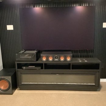 Hasproz Custom Installations - Home Theatre Installation Near Me - Riverside, Illinois